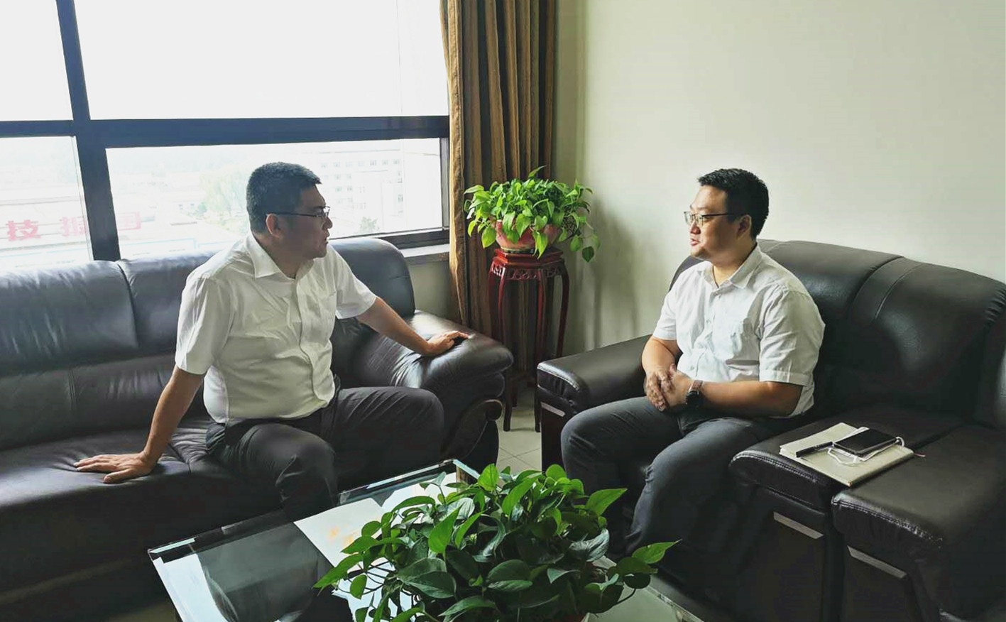 航空集團(tuán)與中航發(fā)沈陽發(fā)動(dòng)機(jī)設(shè)計(jì)研究所開展洽談交流